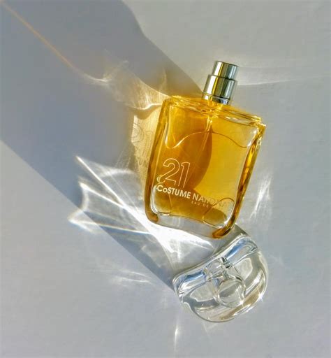 costume national perfume 21.